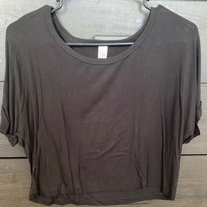 Large crop top black